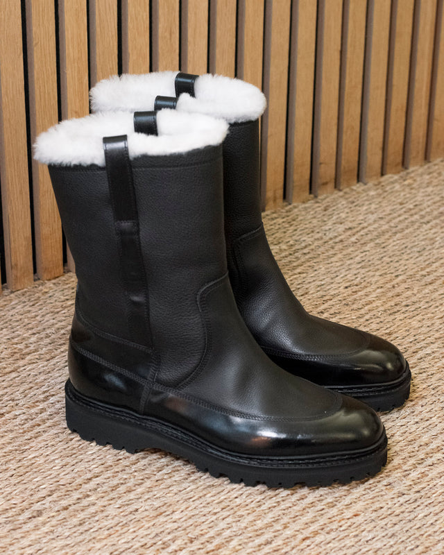John Lobb Highland shearling-lined boot in black calf and soft grain