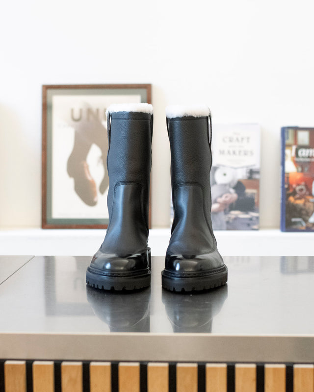 John Lobb Highland shearling-lined boot in black calf and soft grain, alternate view