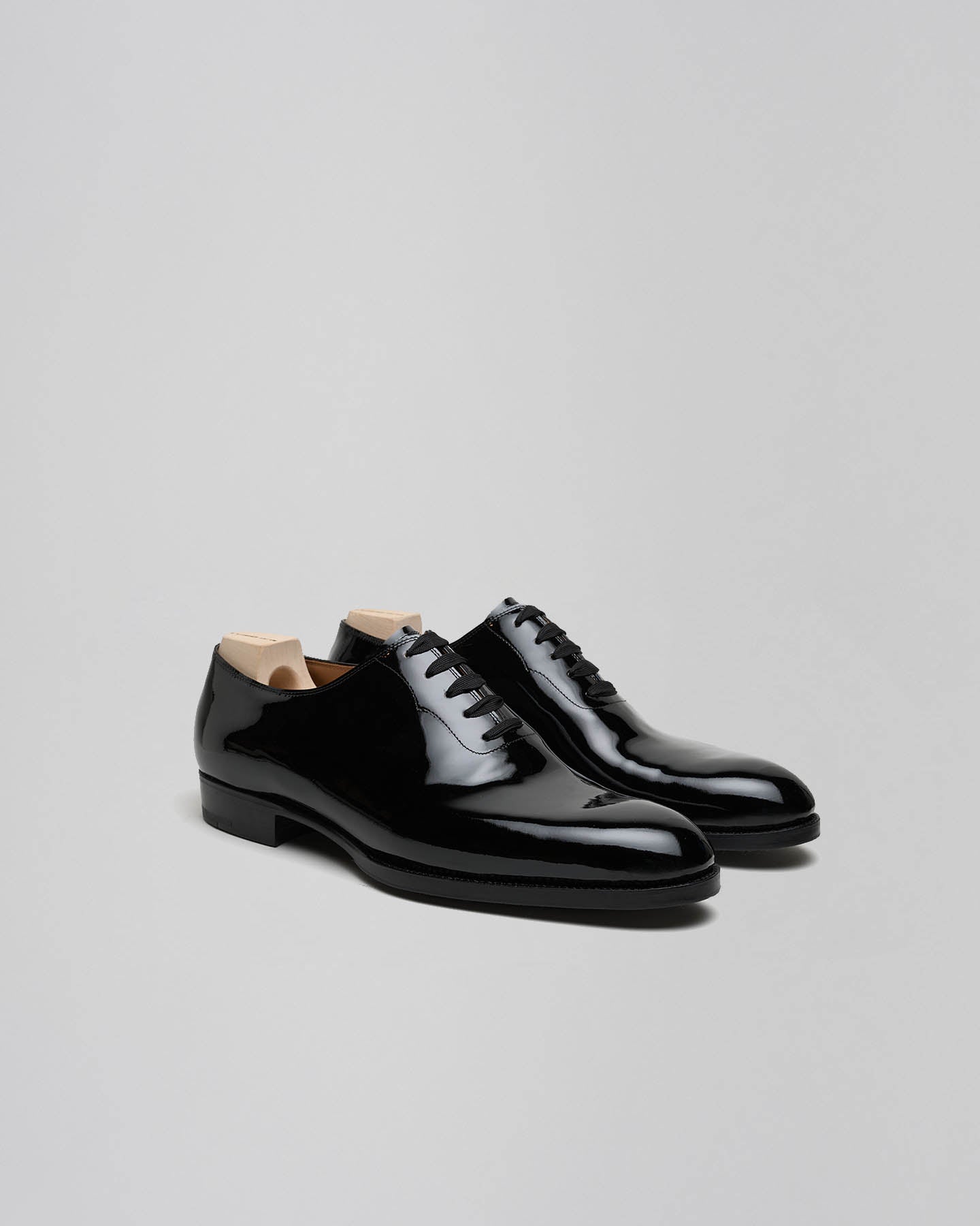 レ*ン様 Saint Crispin's ブラック スエード ウィングチップ Saint Crispin's Oxford in Patent Leather – The Hand