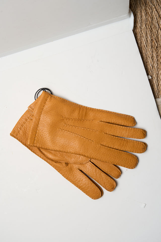 Thomas Riemer peccary leather gloves in Mais