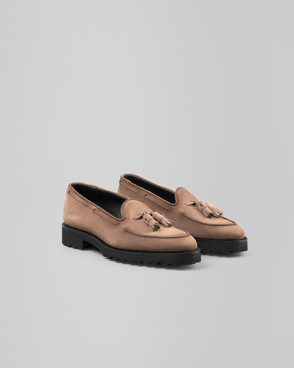 Manolo Tassel Loafer | Suede | Taupe